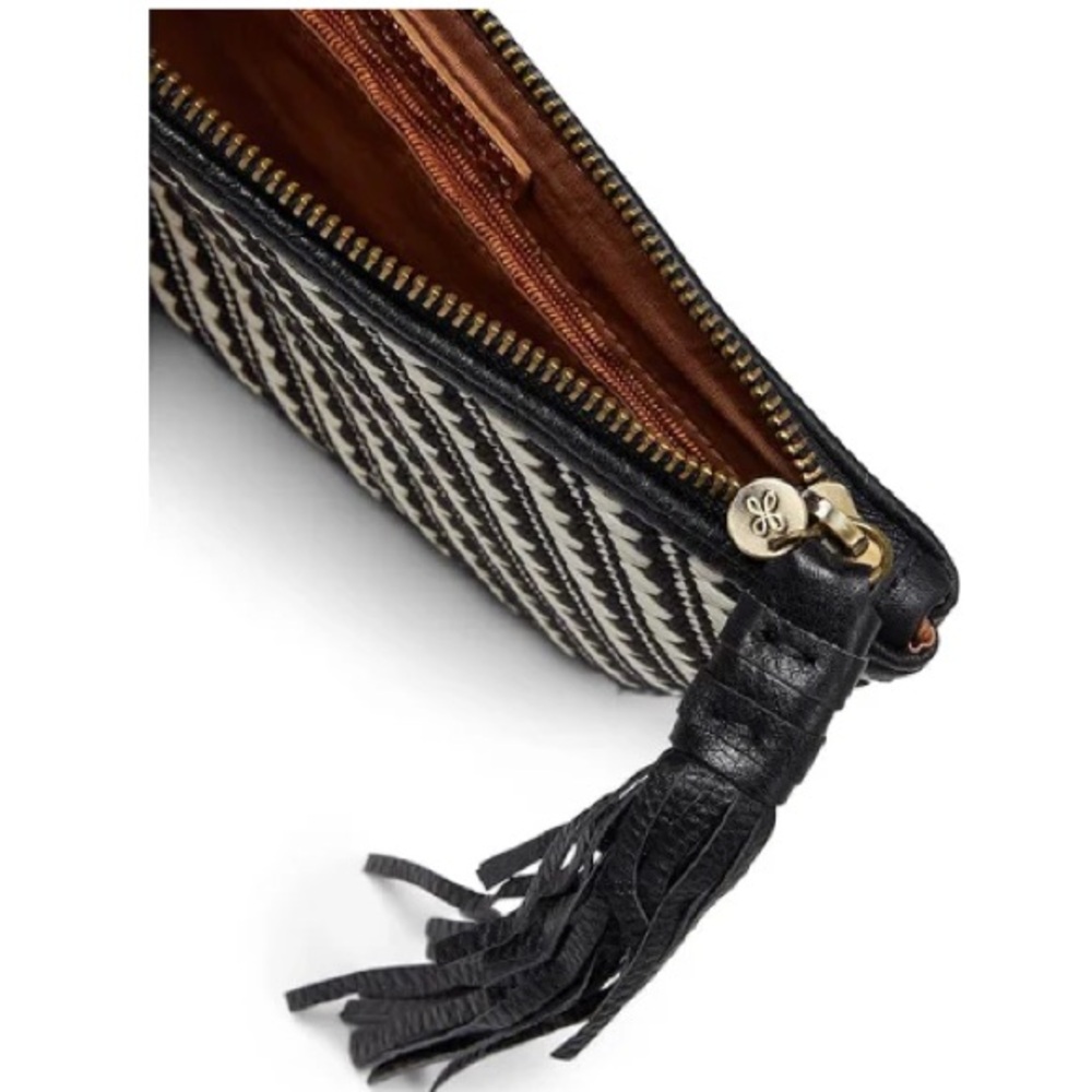 NWT Hobo Sable Black and White Weave Wristlet - Picture 4 of 9
